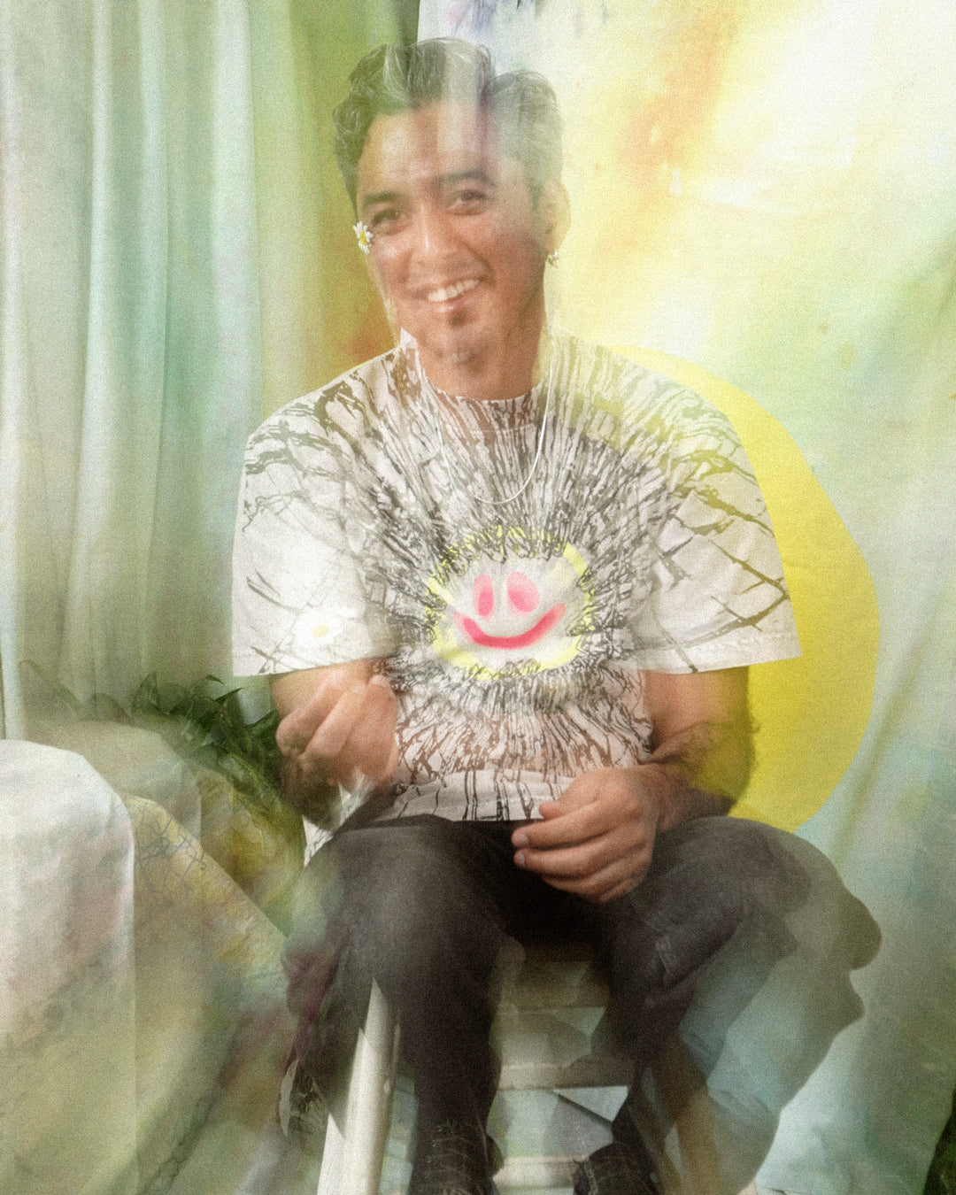 Cracked Smiley Tee (Limestone)